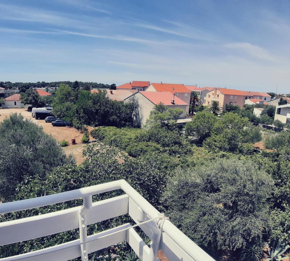 לינה וארוחת בוקר נובליה F• R• I• E• N• D• S• מראה חיצוני תמונה